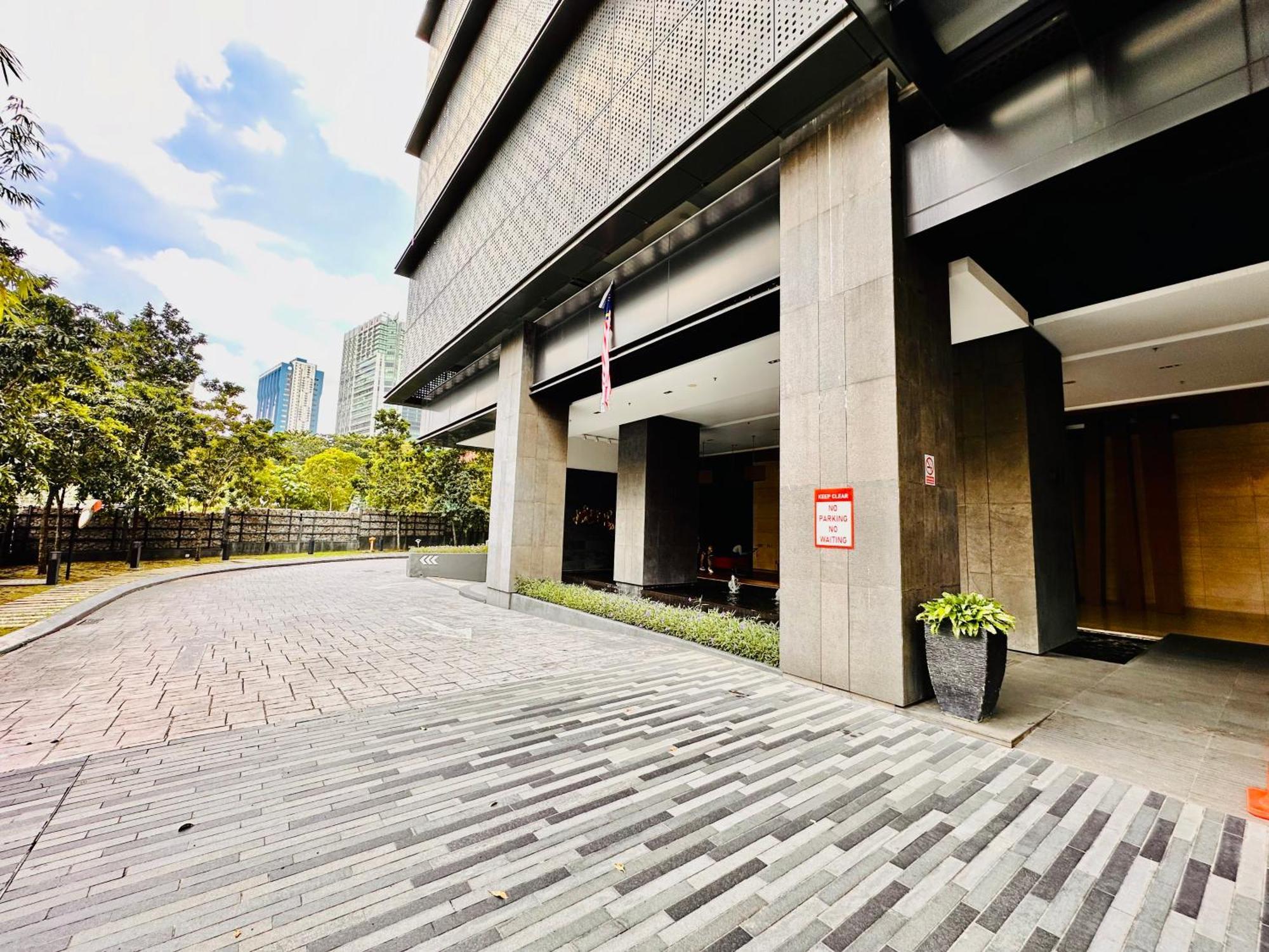 The Anggun Klcc Apartment